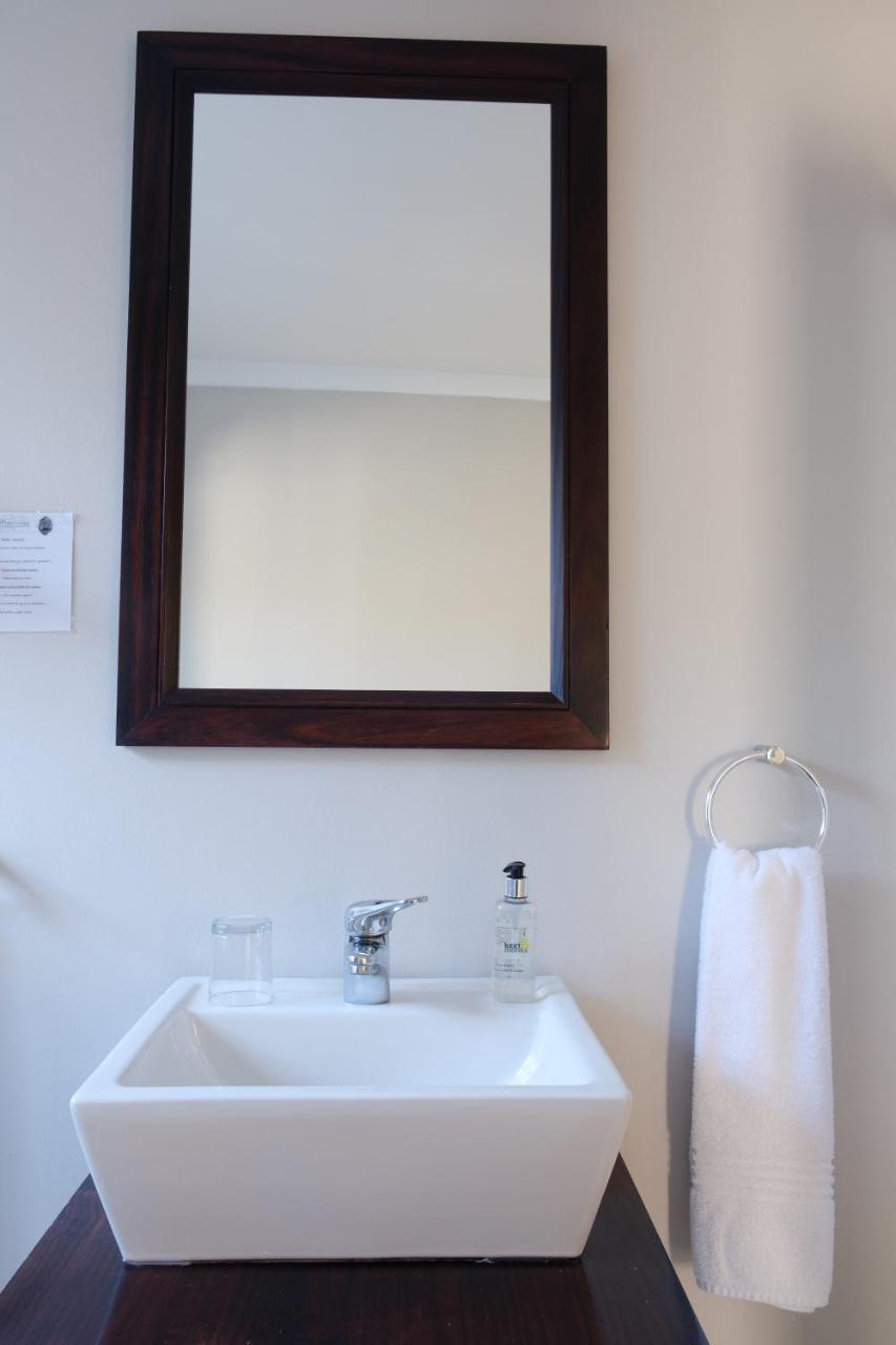 Constantia White Lodge Guest House Kapsztad Zewnętrze zdjęcie